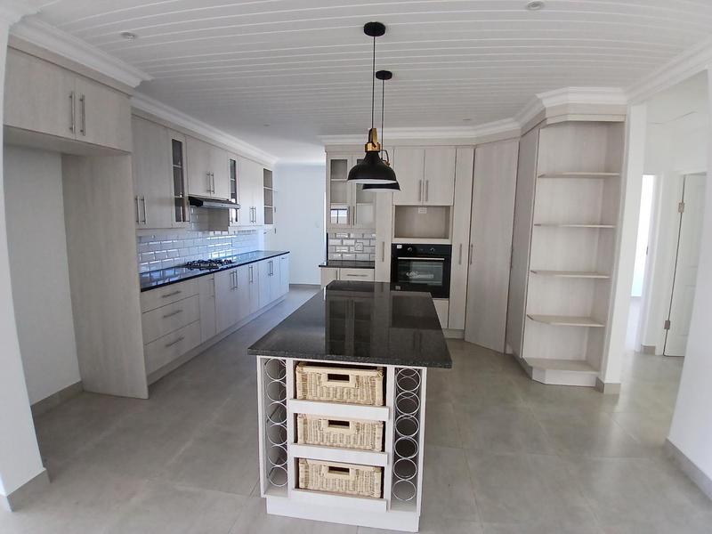 3 Bedroom Property for Sale in Stilbaai Wes Western Cape